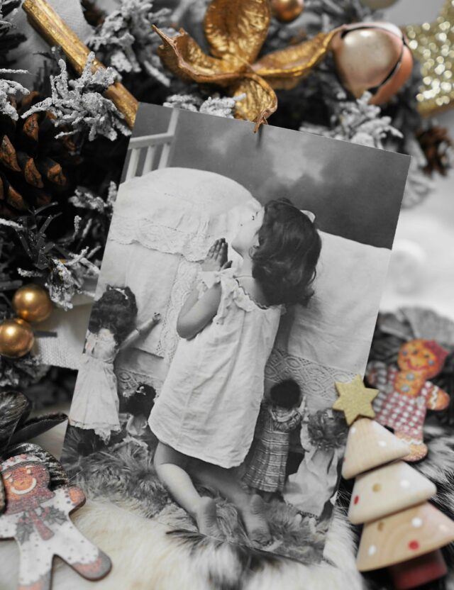 ✨🎄Merry Christmas🎄✨
今年も体調を崩しがちな一年となってしまい、ドクターストップをかけられてしまったり人形を作れない時期もありました。
情けなく落ち込む日々もありましたが、薬のお陰で症状も落ち着き、また人形を作れる喜びを改めて感じることができました。

あまり活動できませんでしたが、今年もお付き合い頂きましてありがとうございました。
また少ない作品数ではございましたが、お迎え下さった皆様心より感謝申し上げます。

どうぞ素敵なクリスマスをそしてよいお年をお迎えください😊💕

#MerryChristmas #クリスマス #ビスクドール #人形 #dollphotograph #bisquedoll #dolls #bjddolls #創作人形 #球体関節人形 #Uncreerアンクレール